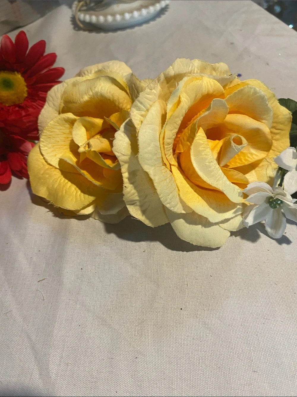 Unbranded Artificial Hydrangea and Gerbera Set in Lime Green and Red